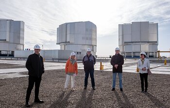 Group of EU ambassadors visits Paranal